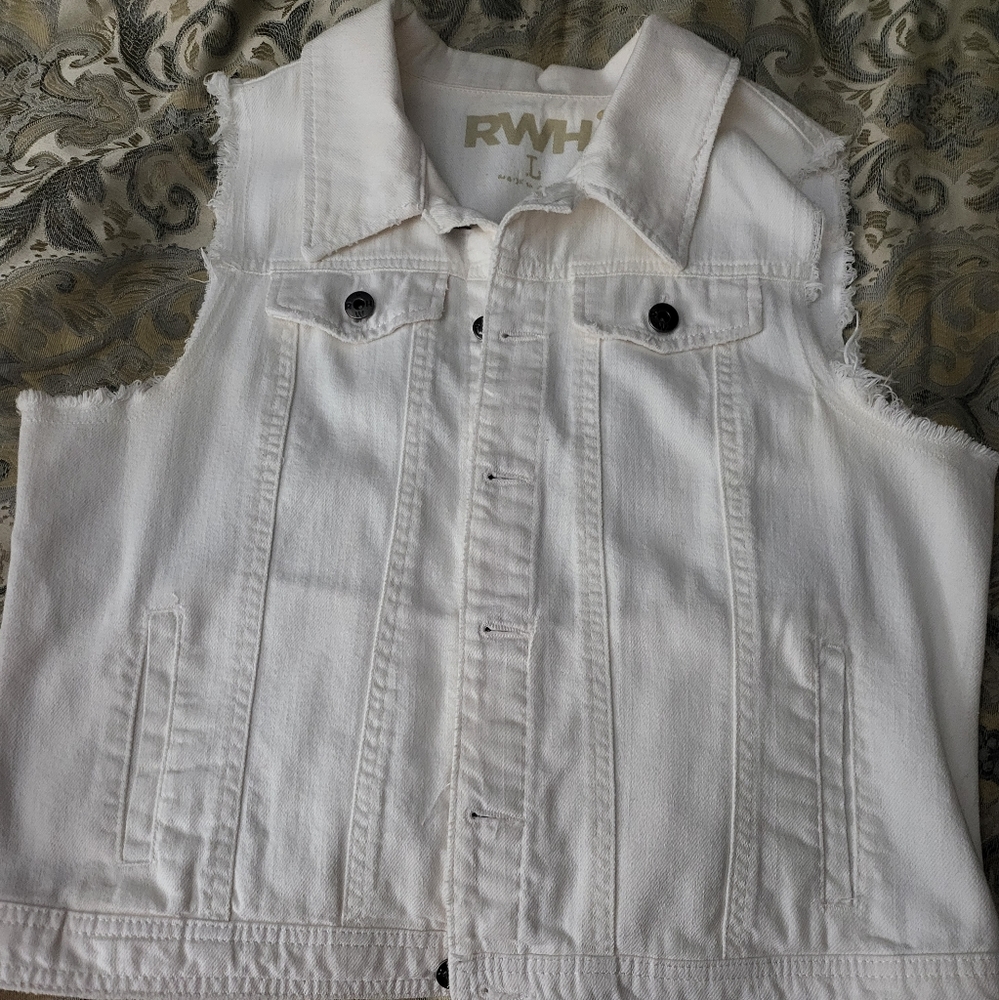Womens White RWH sleeveless demin vest size large